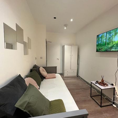 3 Bedroom Flat In King'S Cross, St Pancras'S. 2 Minutes To Euston. Londra Esterno foto